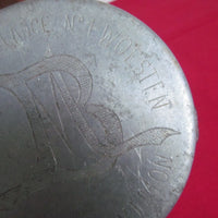 Gamelle gravee soldat francais infirmier art de tranchee ww1 yser poilu adrian