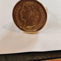Bague ancienne en or jaune 18 carats avec un Napoléon