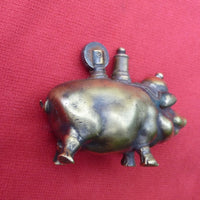 Beau briquet de poilu forme cochon