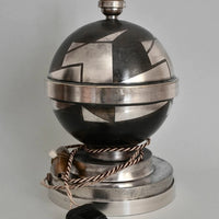 Lampe de table Art Déco en dinanderie, vers 1920-1930