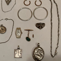 Lots de bijoux anciens en or 18 k et argent massif