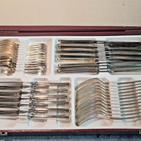 Belle ménagère ancienne en métal argenté CHRISTOFLE  Modèle MALMAISON 47 pièces