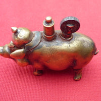 Beau briquet de poilu forme cochon