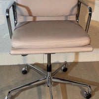 Vitra Alu Chair EA 217 Softpad chaise de bureau avec accoudoirs, Charles et Ray Eames