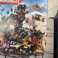 Lego ninjago 71861 la vieille ville 4851 pièces