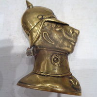 Briquet artisanat de tranchée représentant le kaiser en caricature