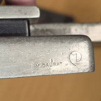 Paire de bougeoirs à deux bras Maurice Daurat 1920-30 signés numérotés