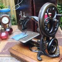 Machine à coudre ancienne et vintage wilcox & gibbs