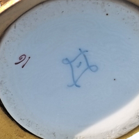Jolie paire de vases anciens en porcelaine de Sèvres  Cerclage en bronze