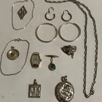 Lots de bijoux anciens en or 18 k et argent massif