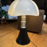 Lampe grand modèle 620 Pipistrello Gae Aulenti - Martinelli Luce