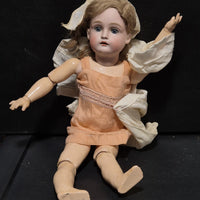 Magnifique petite poupée allemande ancienne biscuit superbe état 174 germany