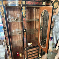 GRANDE VITRINE EN MARQUETERIE BOULLE BRONZE DORÉ NAPOLEON III