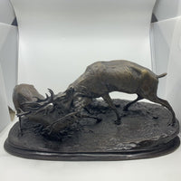 Sculpture en bronze combat de cerfs