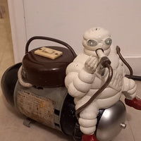 Ancien gonfleur Michelin BIBENDUM